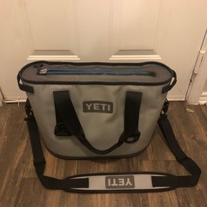 Yeti soft sided hopper 20